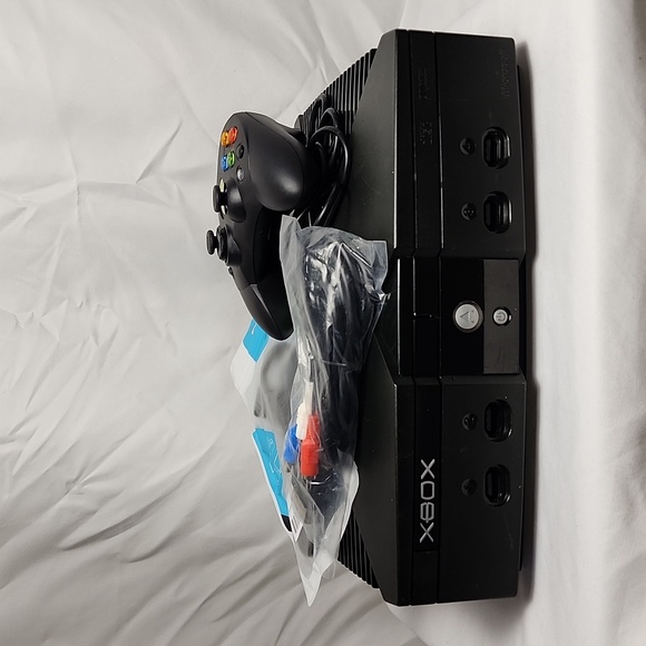 Original Xbox Console - Picture 1 of 15